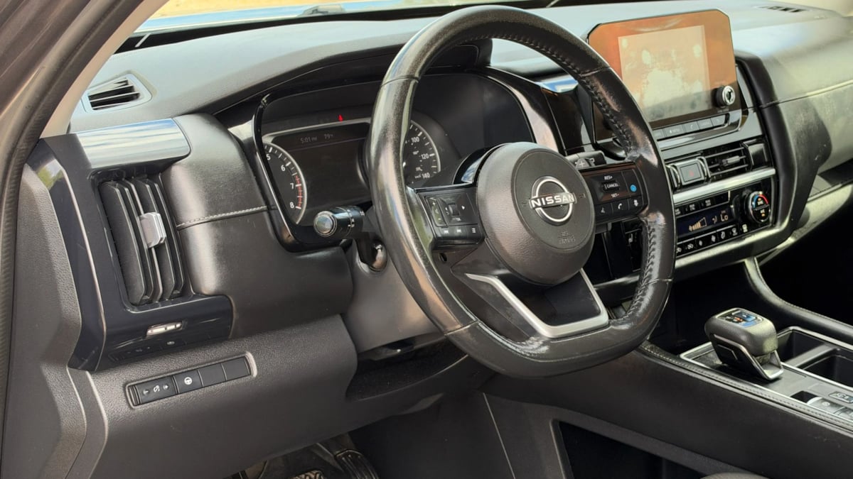 Photo 29 of this Nissan Pathfinder