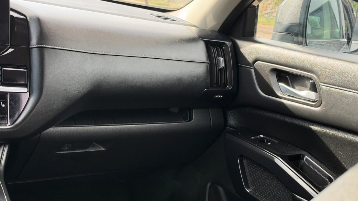 Photo 35 of this Nissan Pathfinder