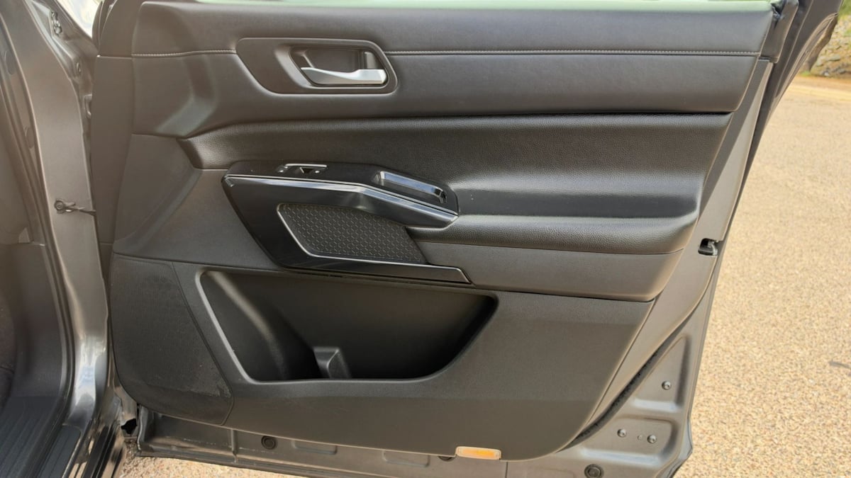 Photo 42 of this Nissan Pathfinder