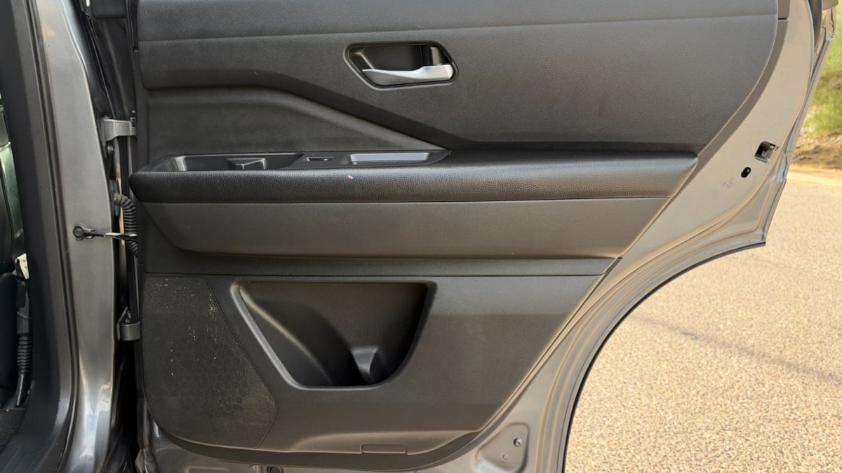 Photo 44 of this Nissan Pathfinder