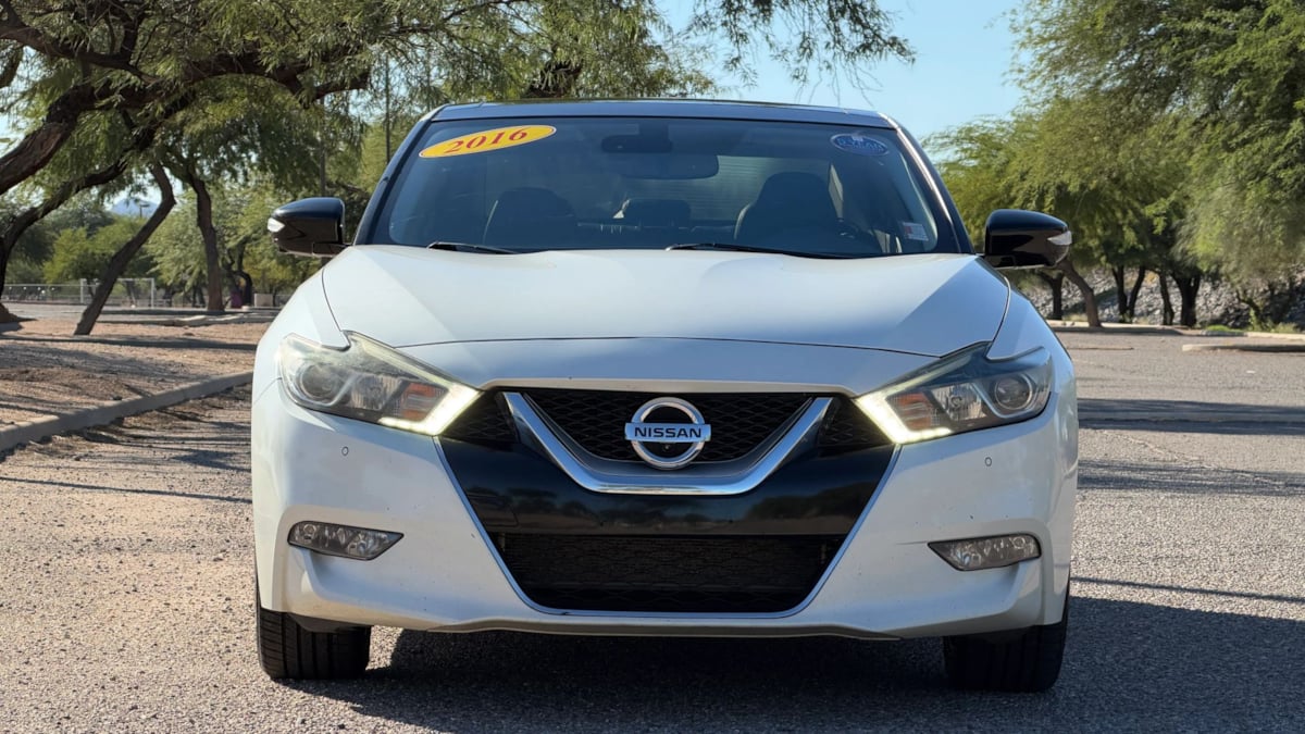 Photo 2 of this Nissan Maxima