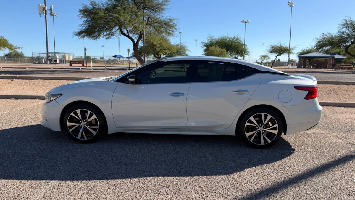 Photo 7 of this Nissan Maxima