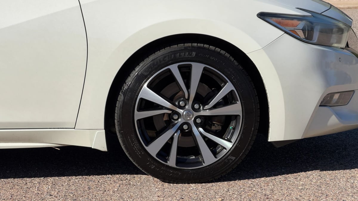 Photo 13 of this Nissan Maxima