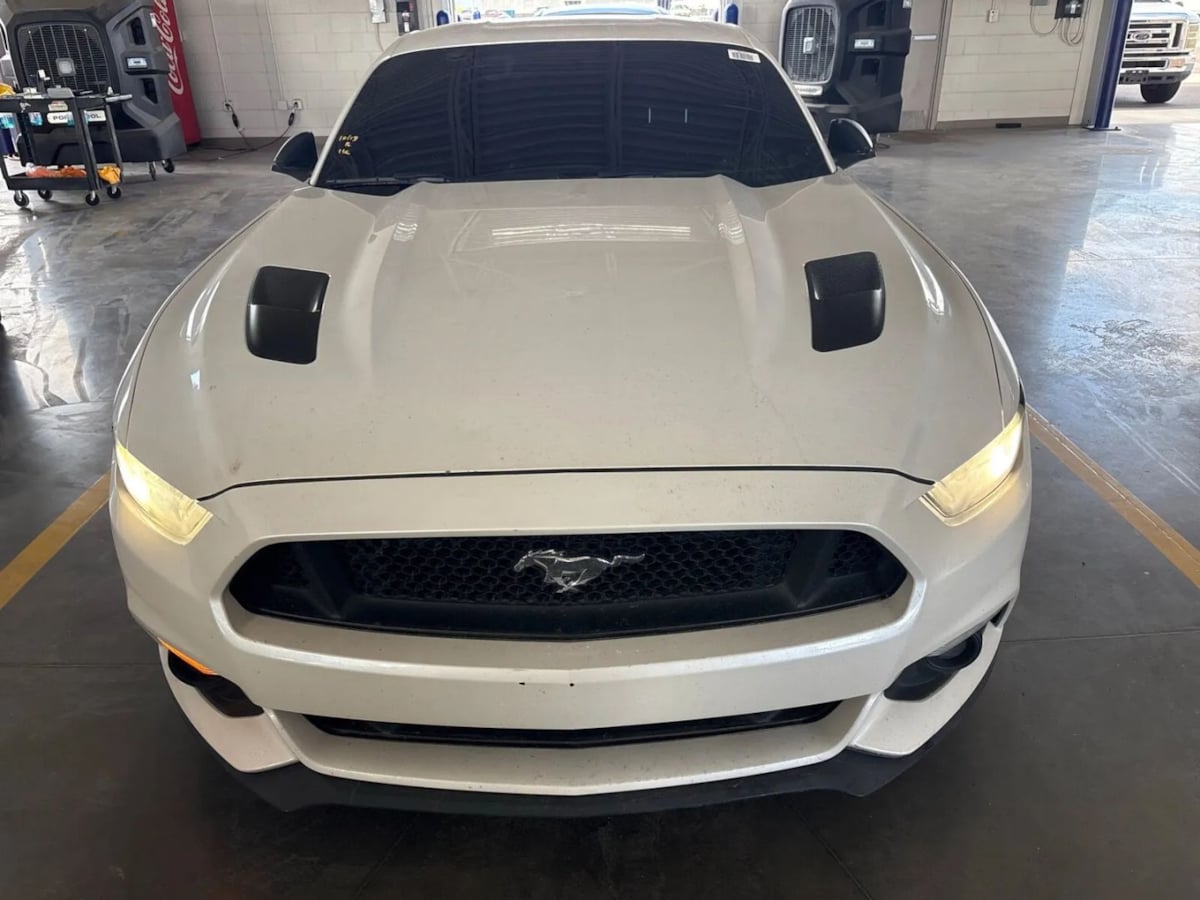 Photo 2 of this Ford Mustang