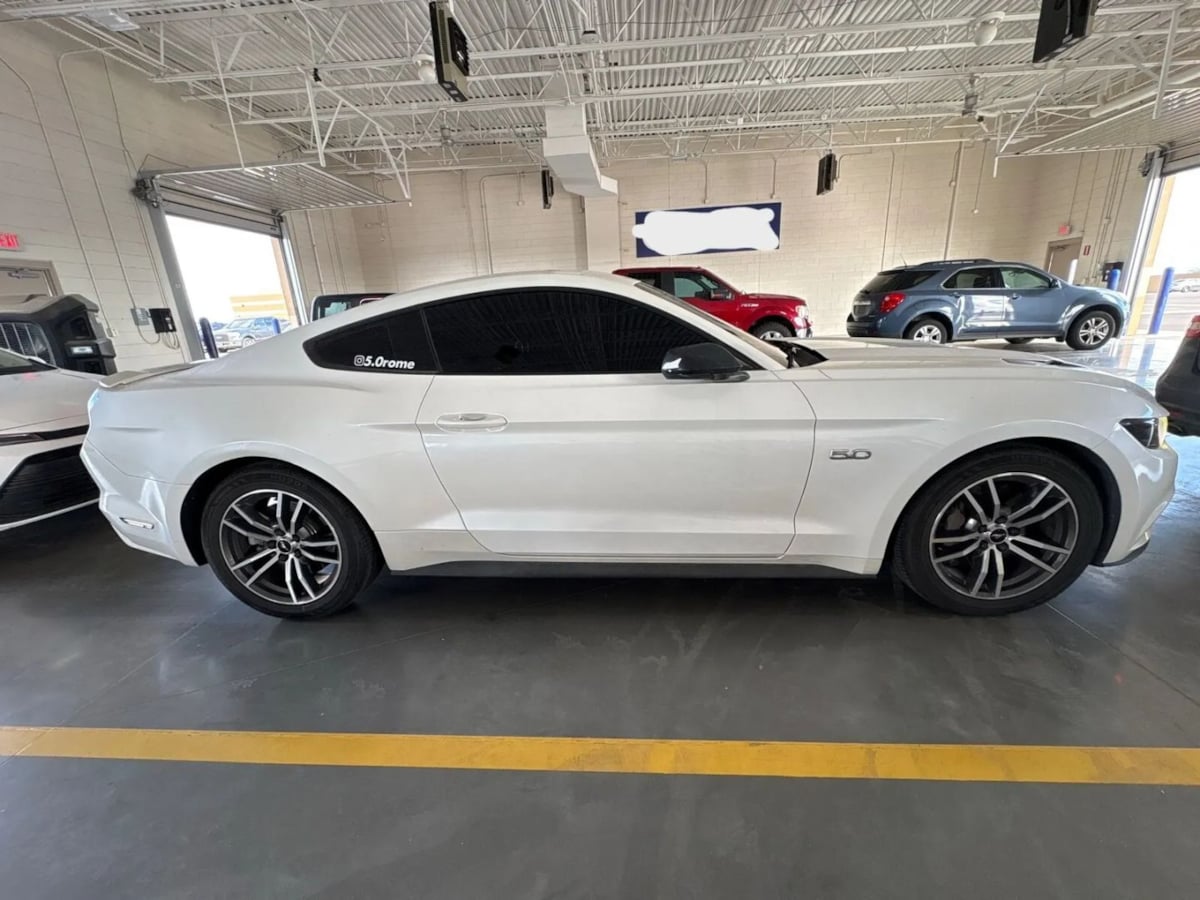 Photo 8 of this Ford Mustang