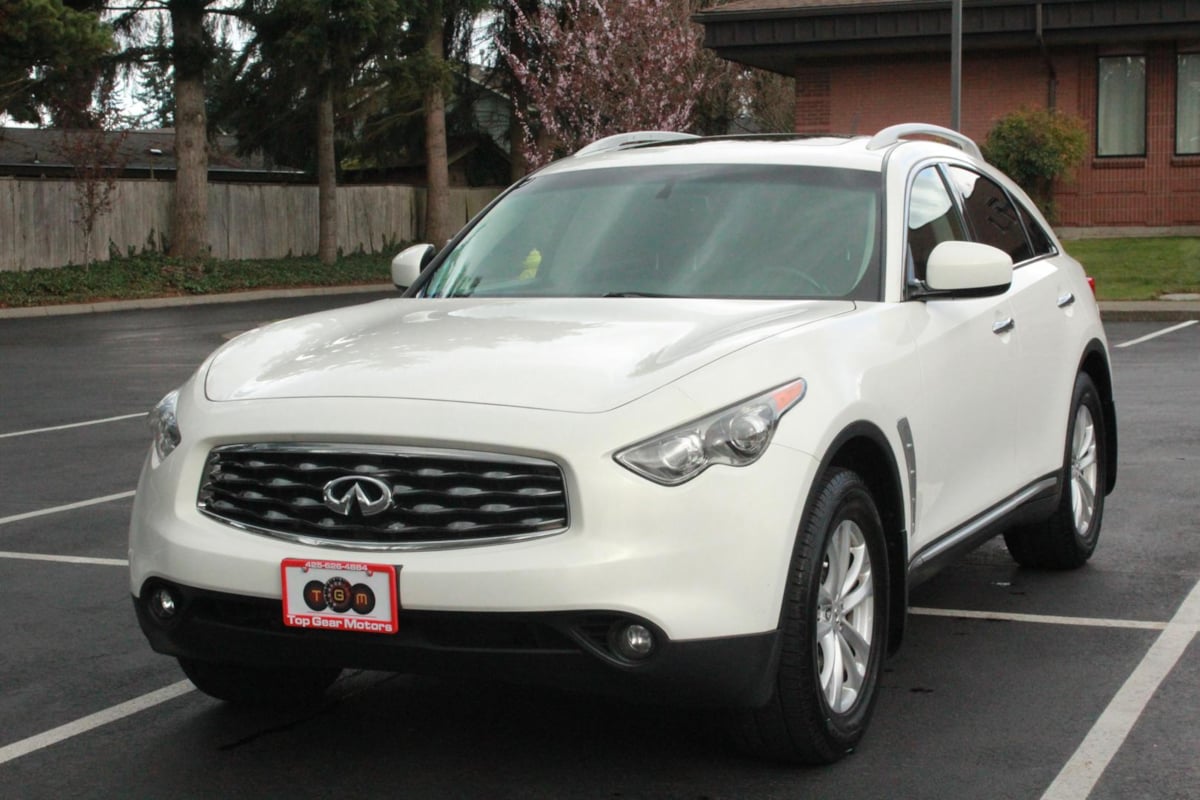 2010 INFINITI FX35 