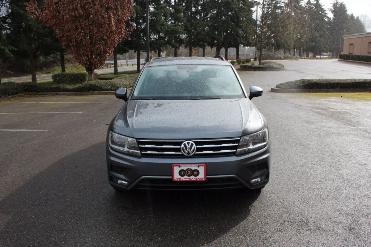 2018 Volkswagen Tiguan S photo 2