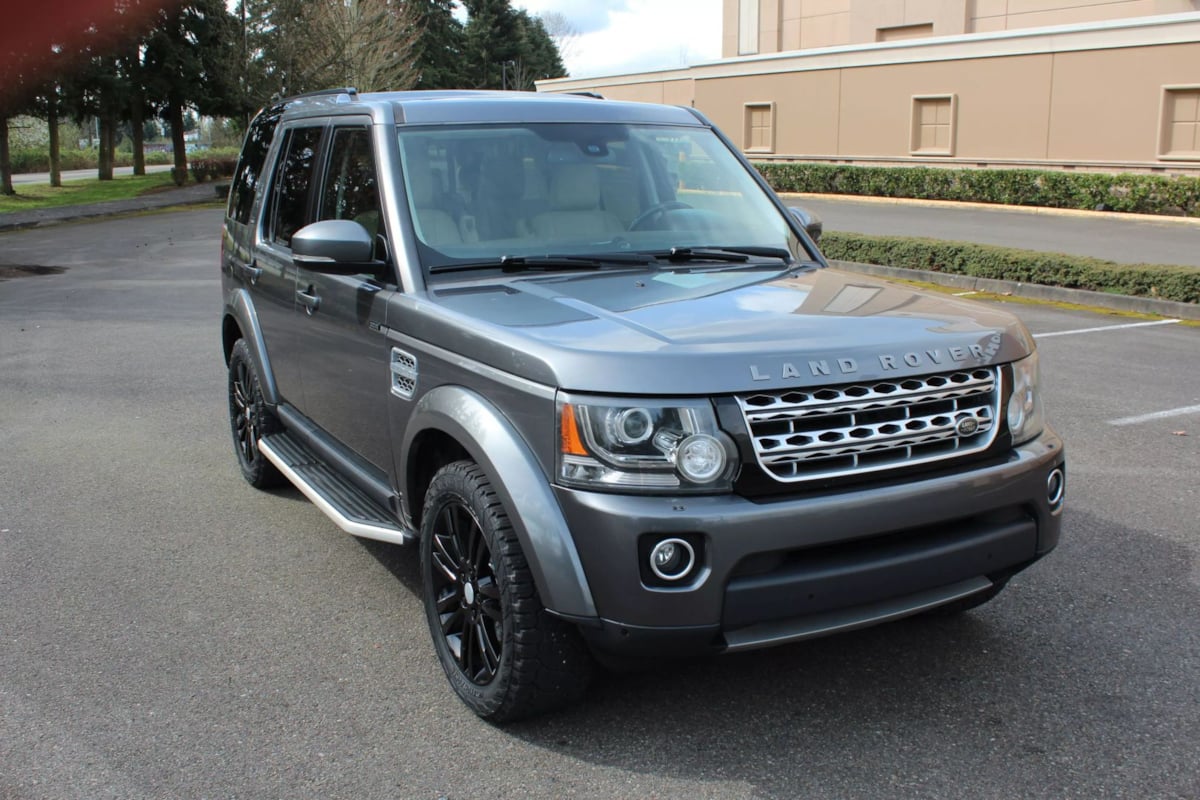 2015 Land Rover LR4 HSE LUX photo 3