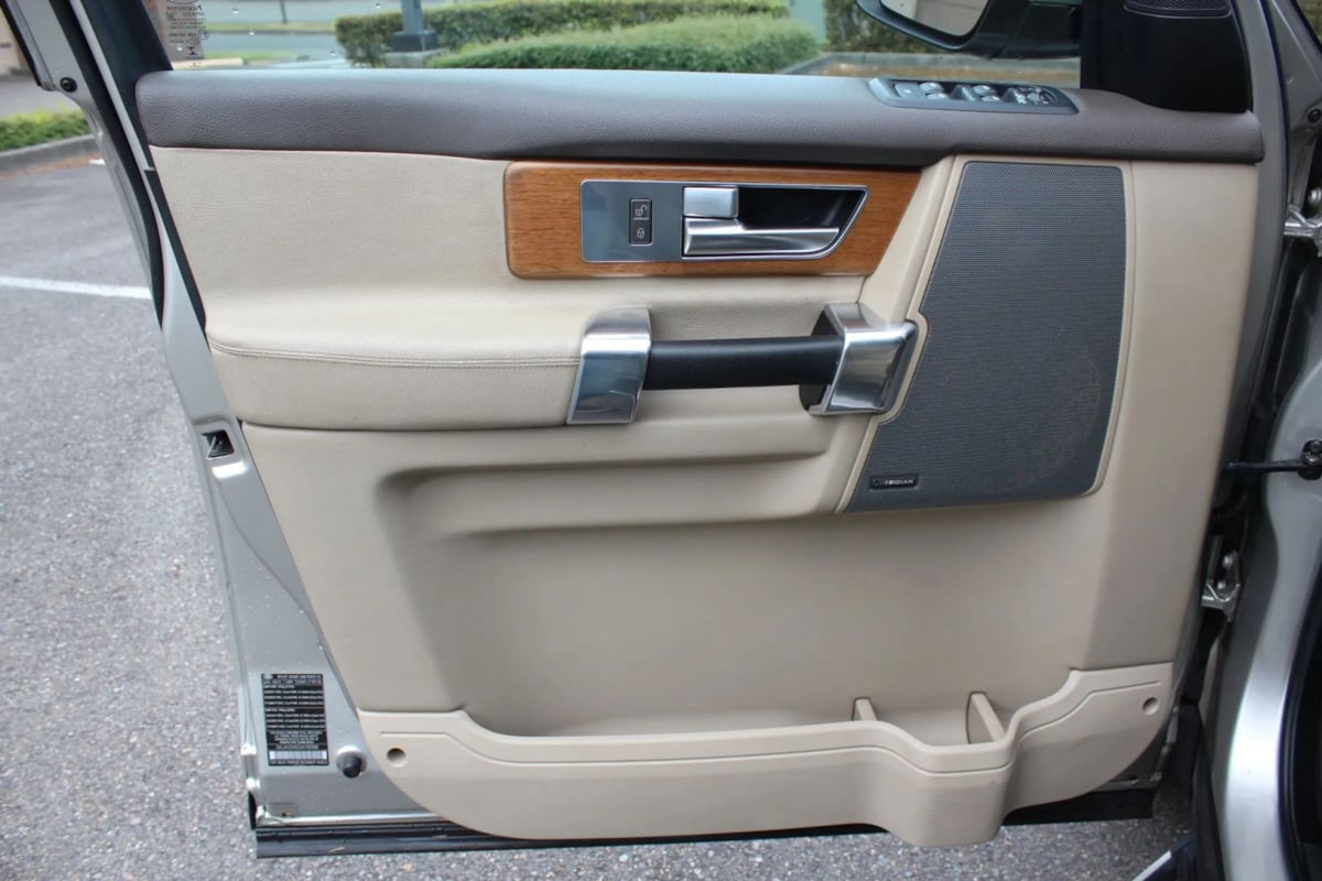 2016 Land Rover LR4 HSE - Photo 12