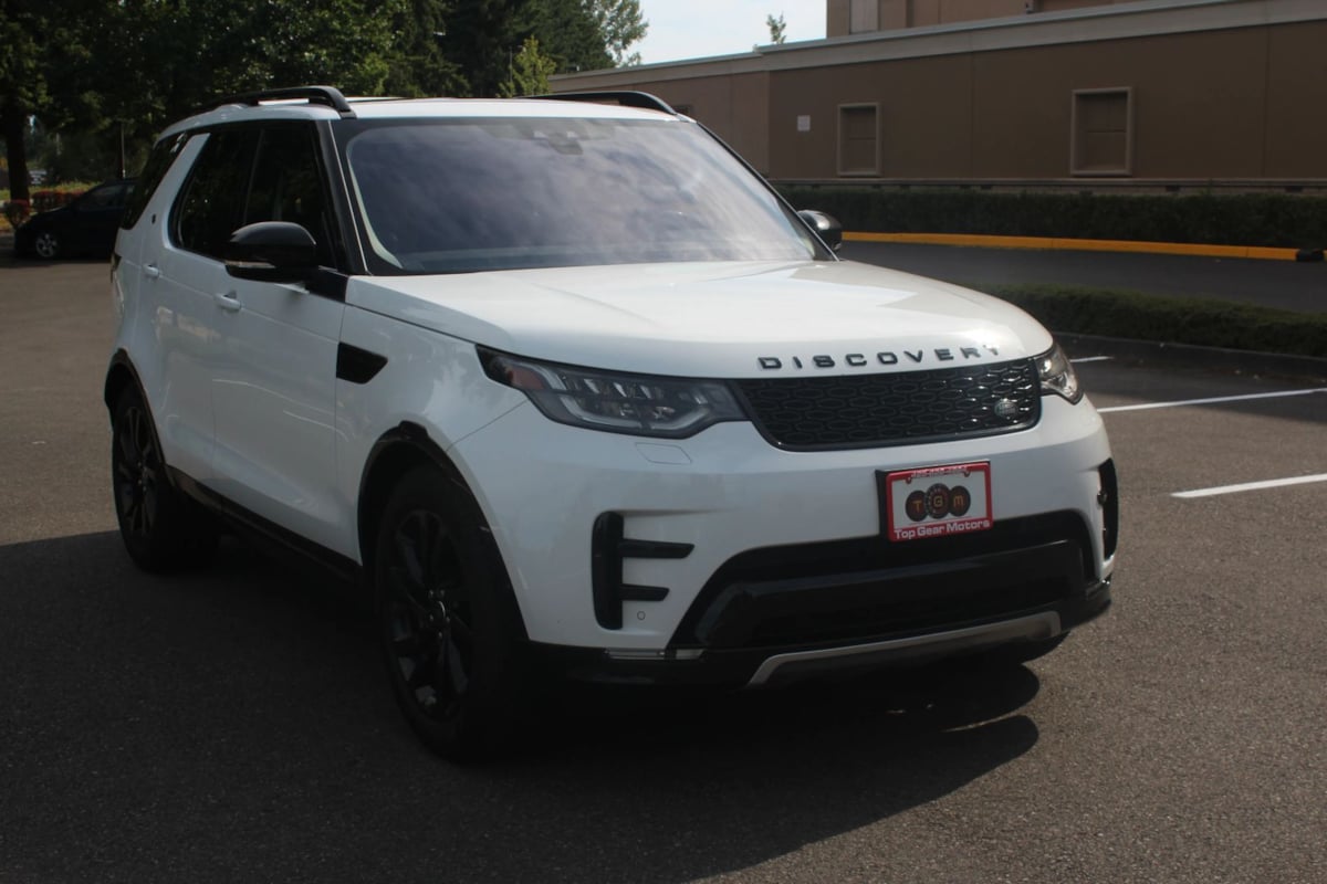 2020 Land Rover Discovery Landmark photo 3