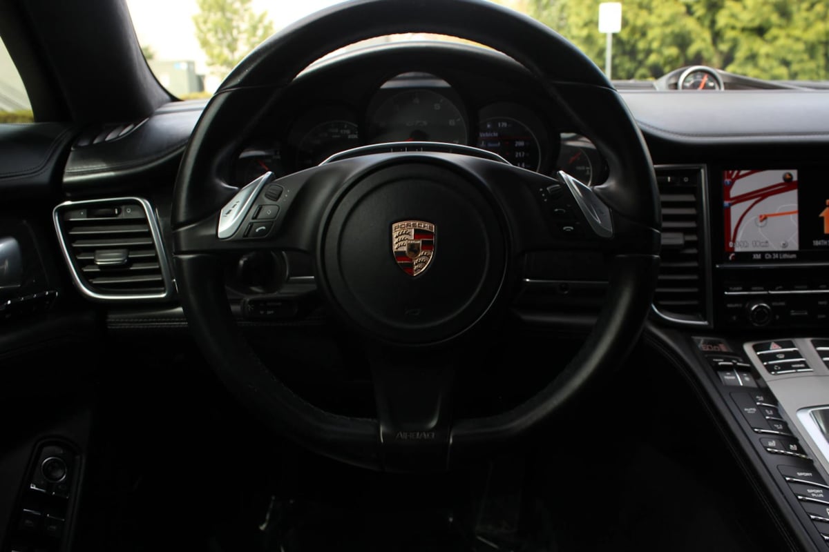 2013 Porsche Panamera GTS - Photo 21