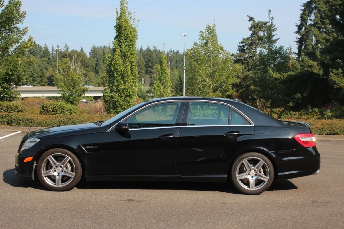 2010 Mercedes Benz E 63 AMG photo 3