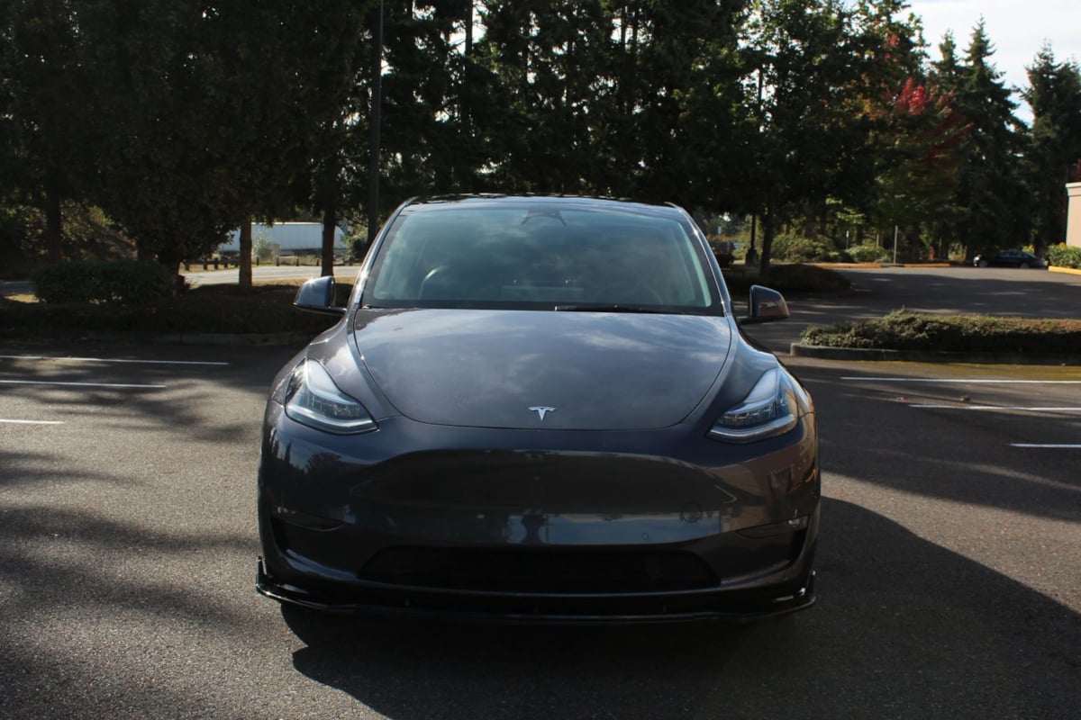 2022 Tesla Model Y Long Range photo 2