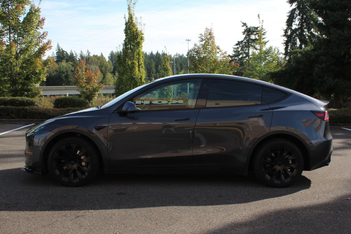 2022 Tesla Model Y Long Range photo 3