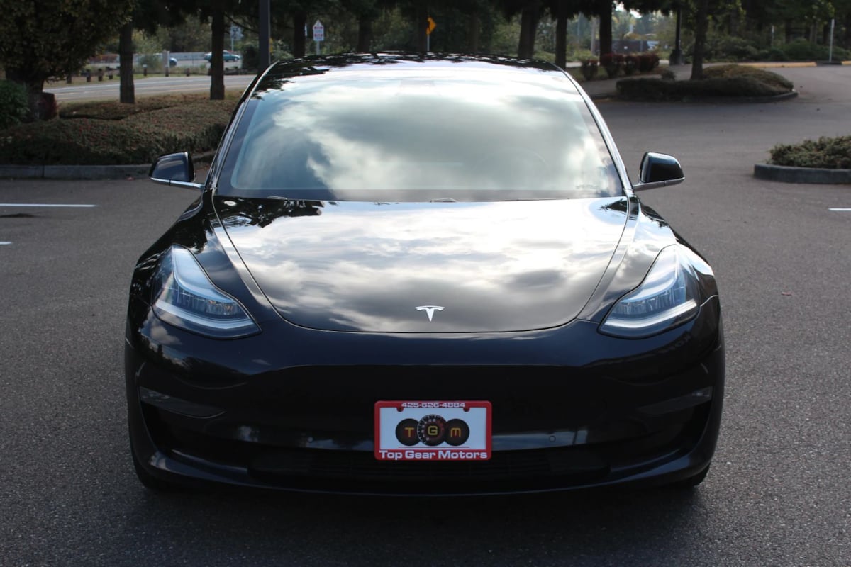2018 Tesla Model 3 Long Range photo 2