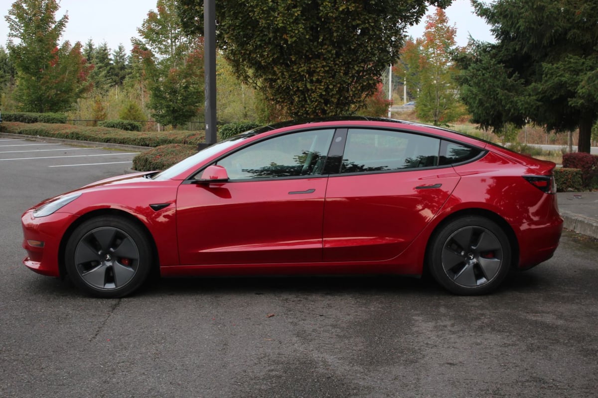 2022 Tesla Model 3 Long Range photo 3