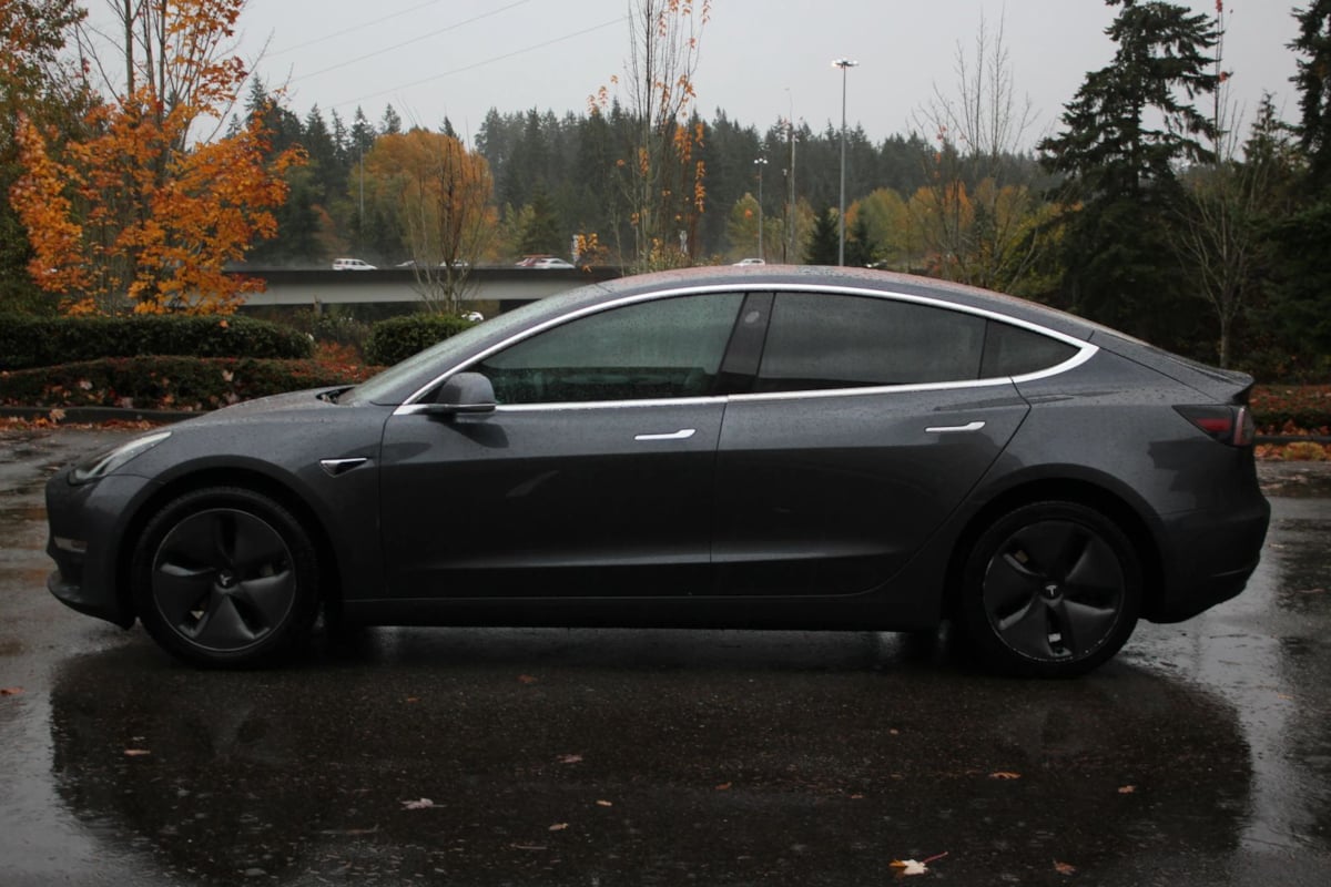 2018 Tesla Model 3 Long Range photo 3