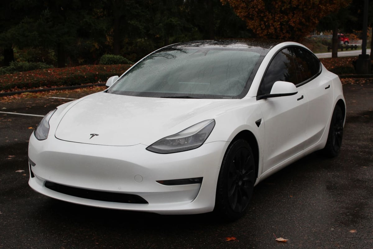 2022 Tesla Model 3 Long Range photo 2