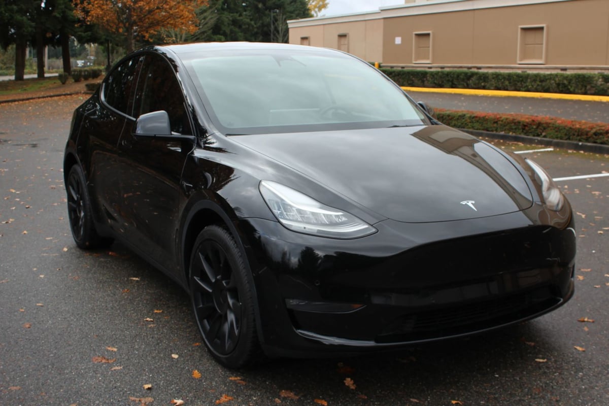 2022 Tesla Model Y Long Range photo 3