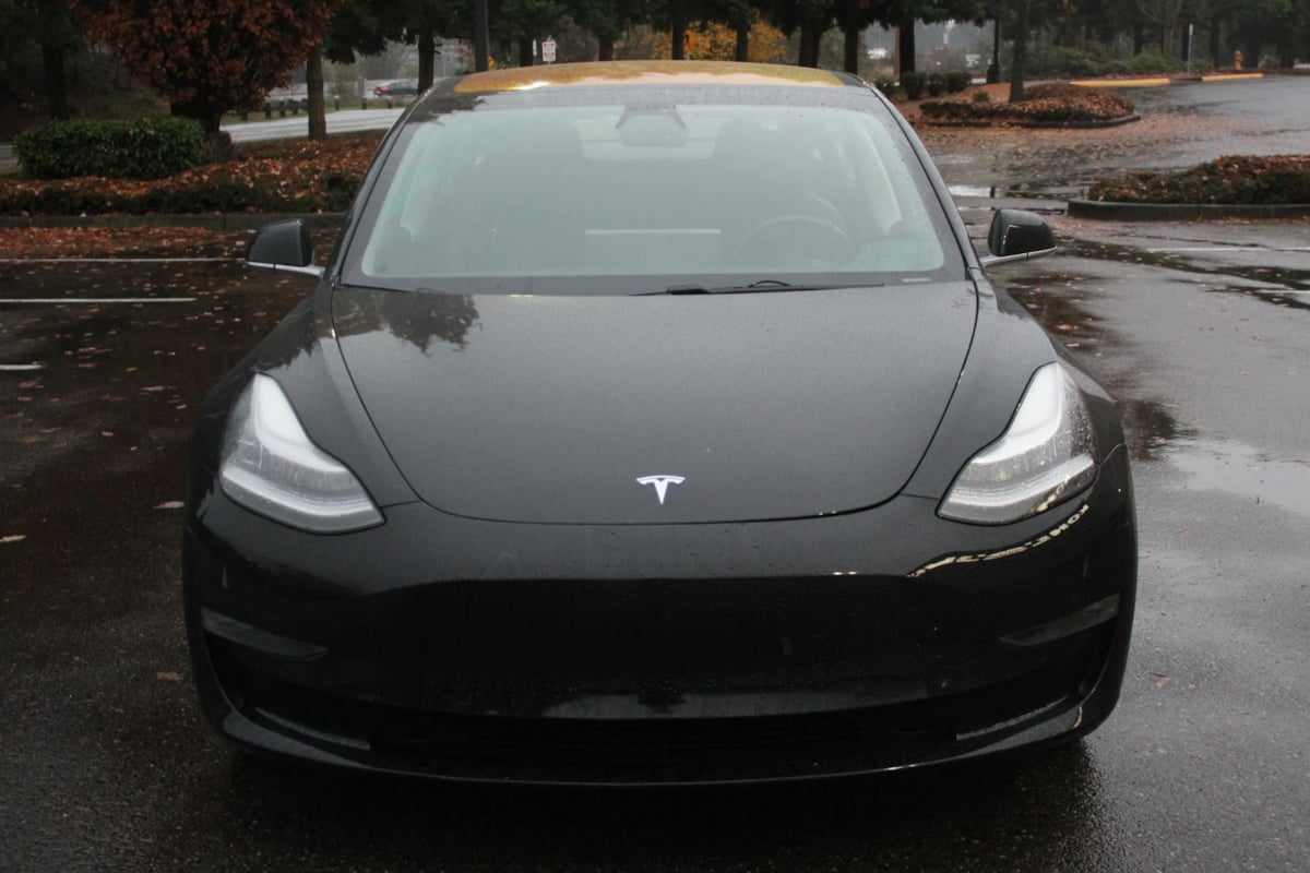 2018 Tesla Model 3 Long Range photo 2