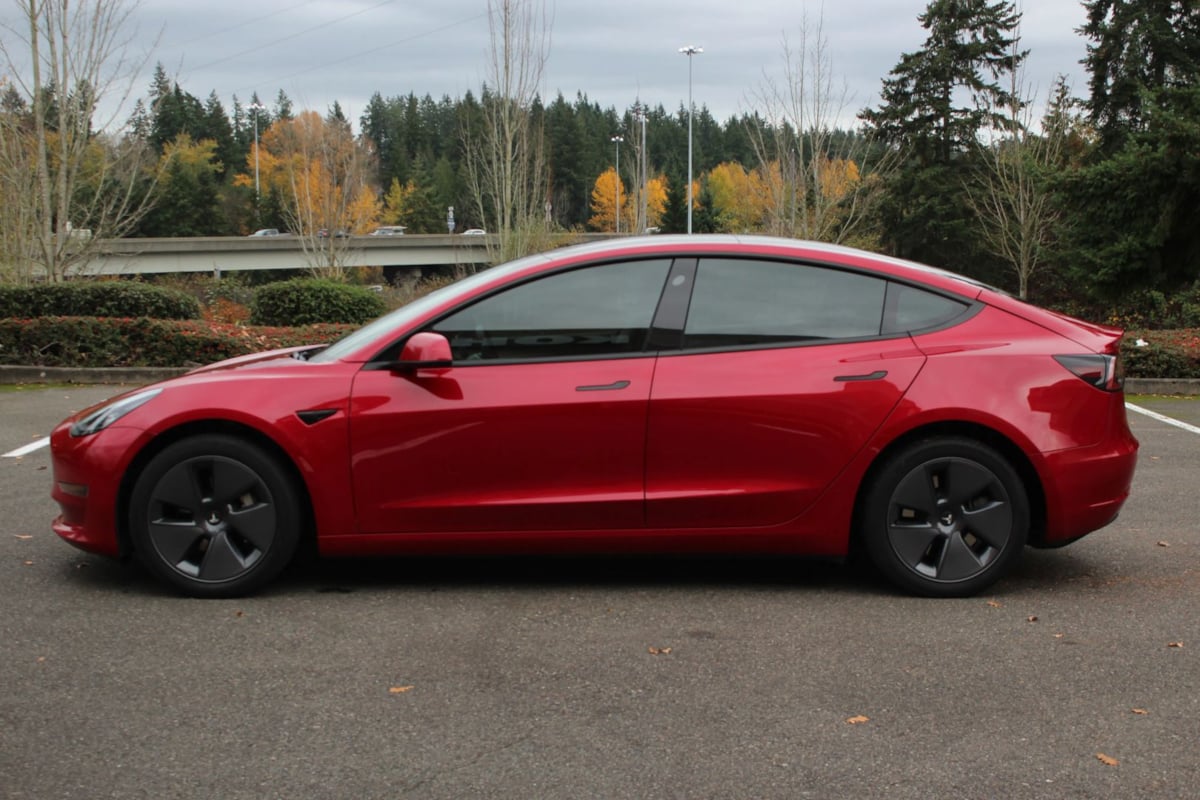 2022 Tesla Model 3 Long Range photo 3