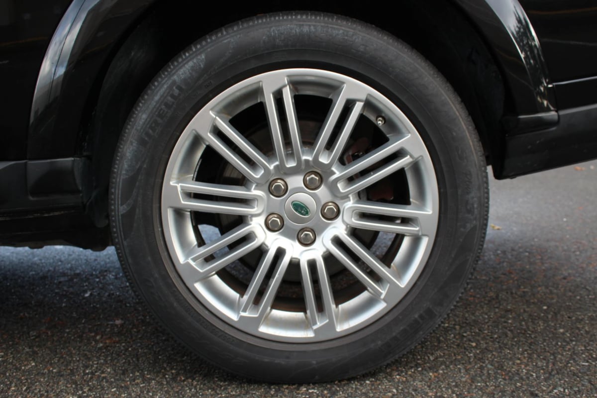 2011 Land Rover LR4 Base - Photo 15
