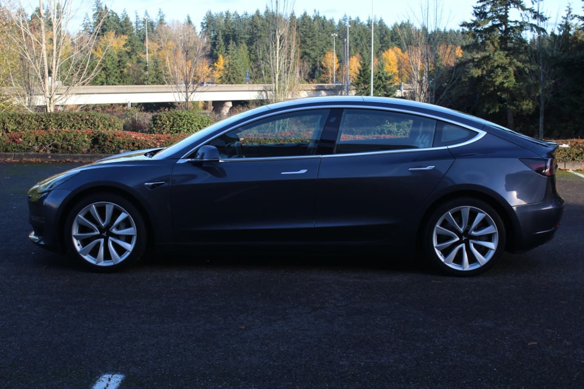 2018 Tesla Model 3 Long Range photo 3