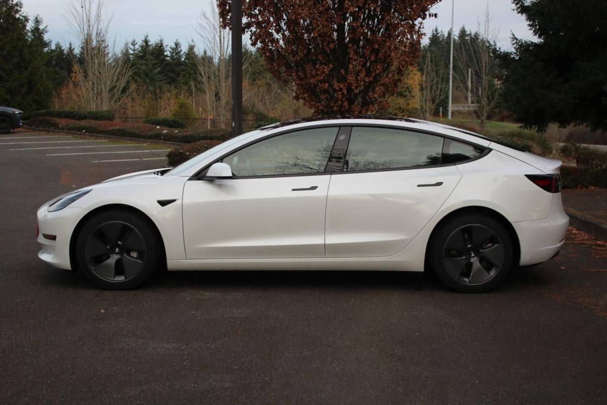 2023 Tesla Model 3 Long Range photo 2