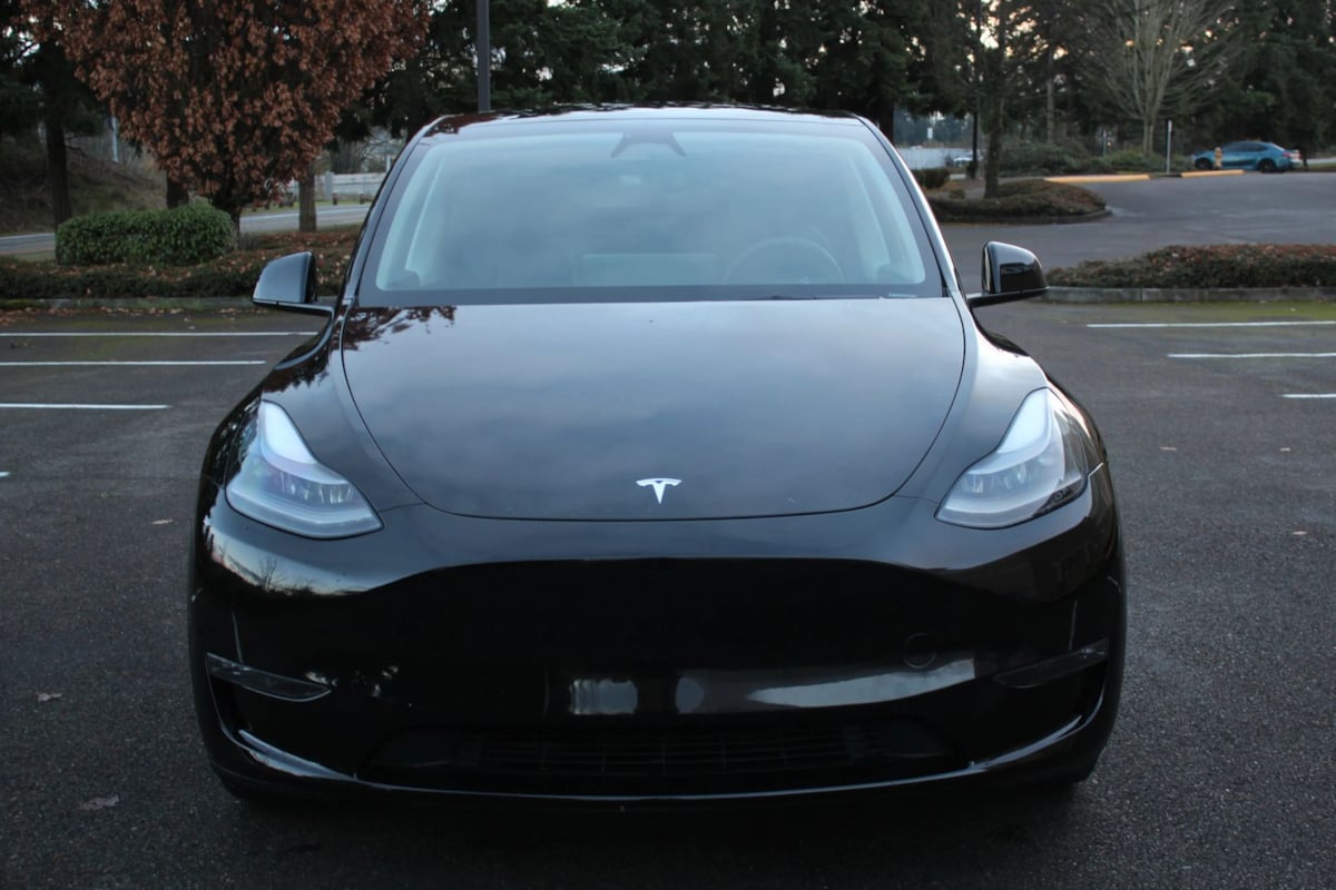 2023 Tesla Model Y Long Range photo 2