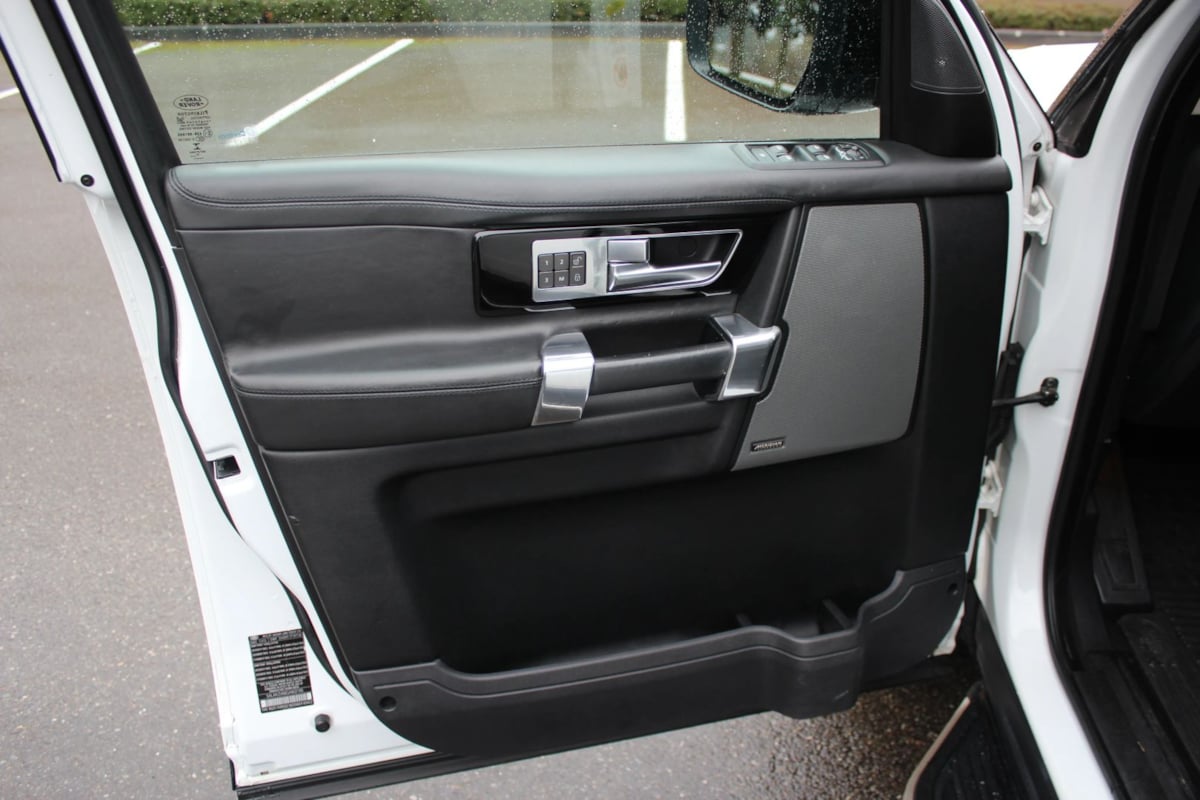 2016 Land Rover LR4 HSE LUX - Photo 9