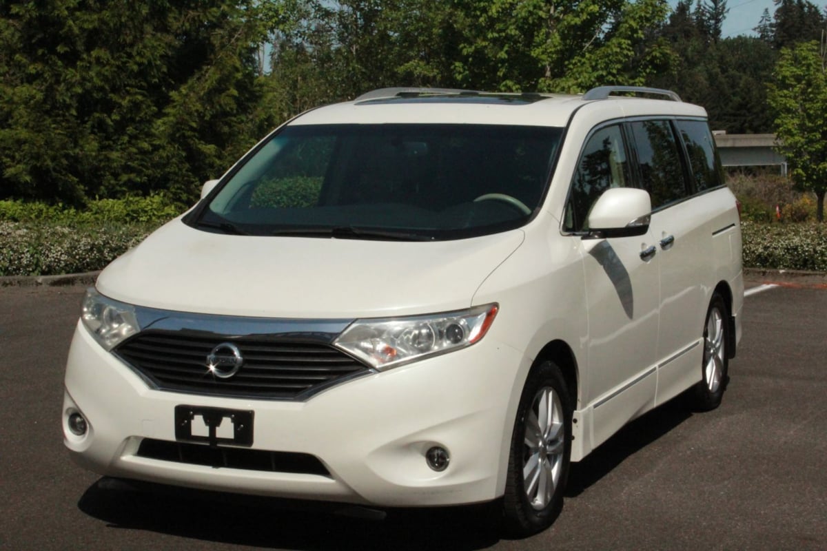 2014 Nissan Quest 3.5 SL's photo