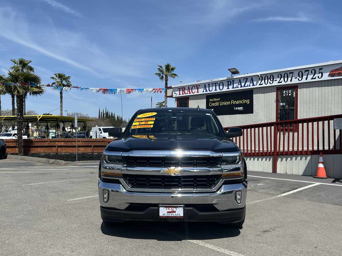 2018 Chevrolet Silverado 1500 LT - Photo 2