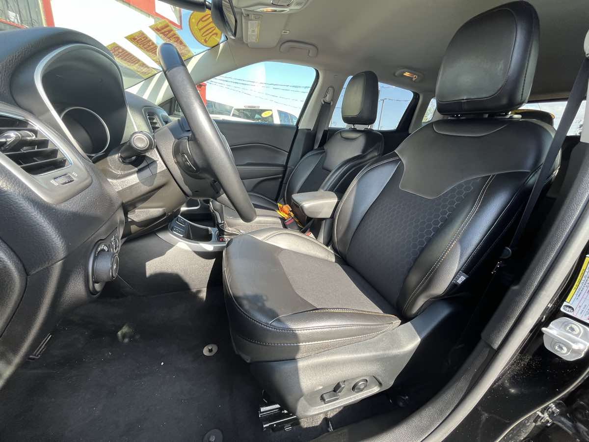 2019 Jeep Compass Latitude - Photo 16