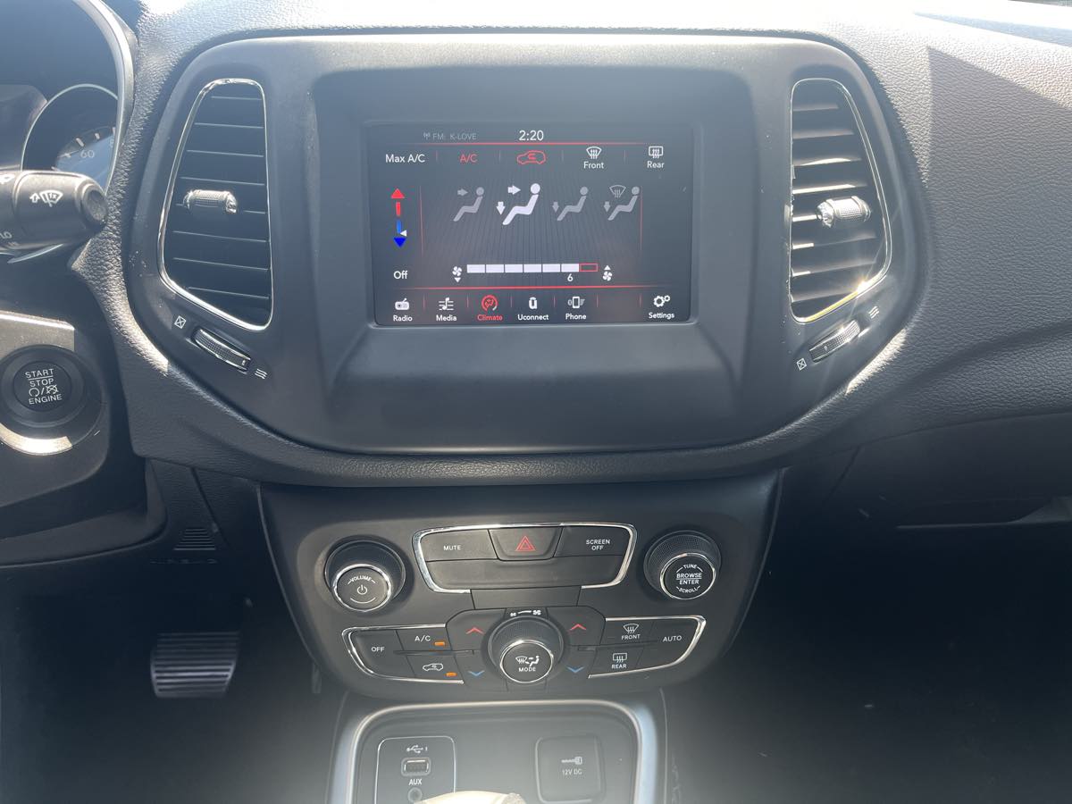 2019 Jeep Compass Latitude - Photo 19