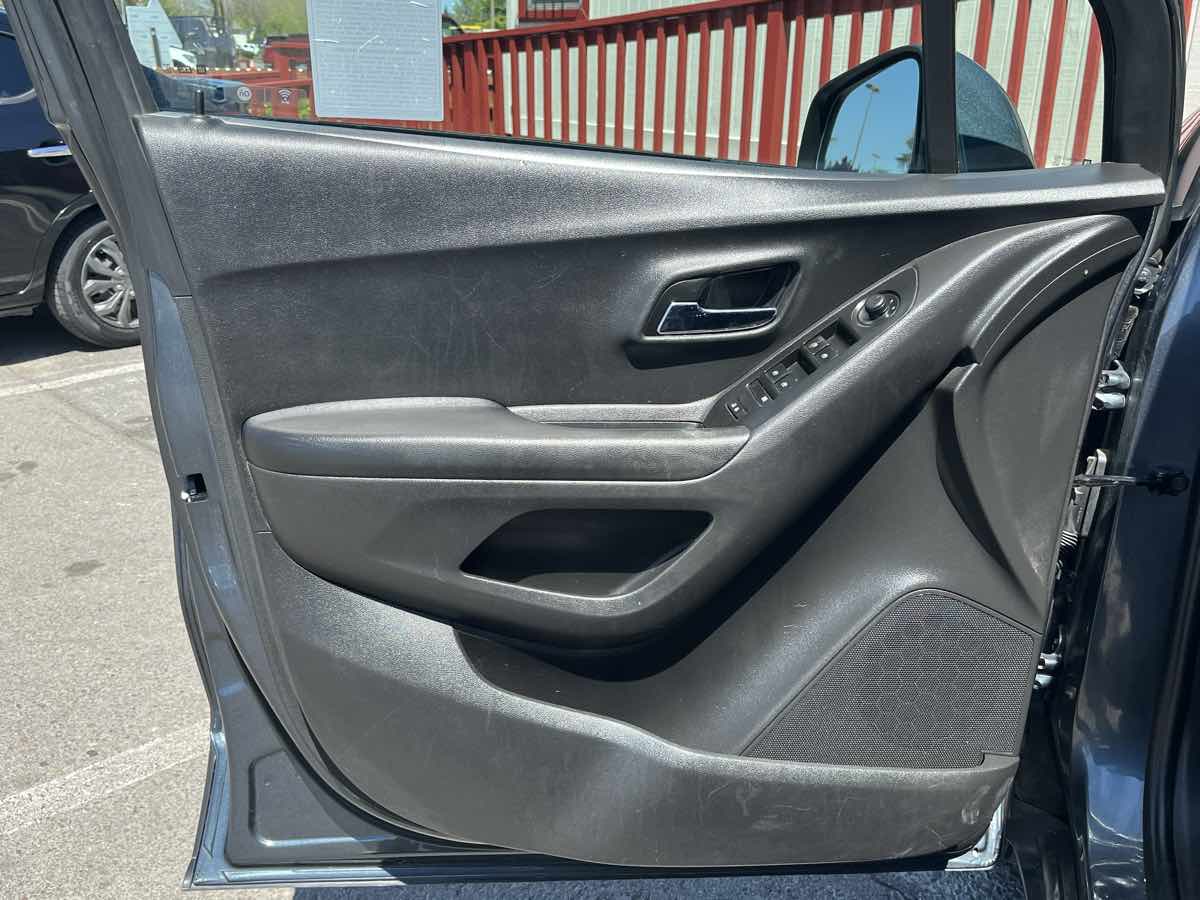 2021 Chevrolet Trax LT - Photo 15