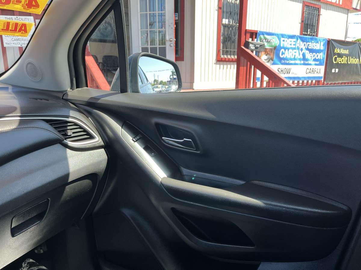 2021 Chevrolet Trax LT - Photo 20