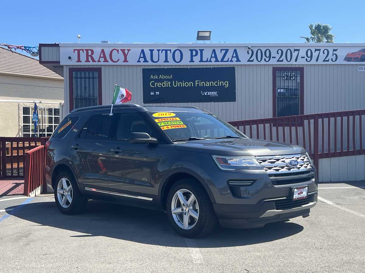 2019 Ford Explorer XLT - Photo 3
