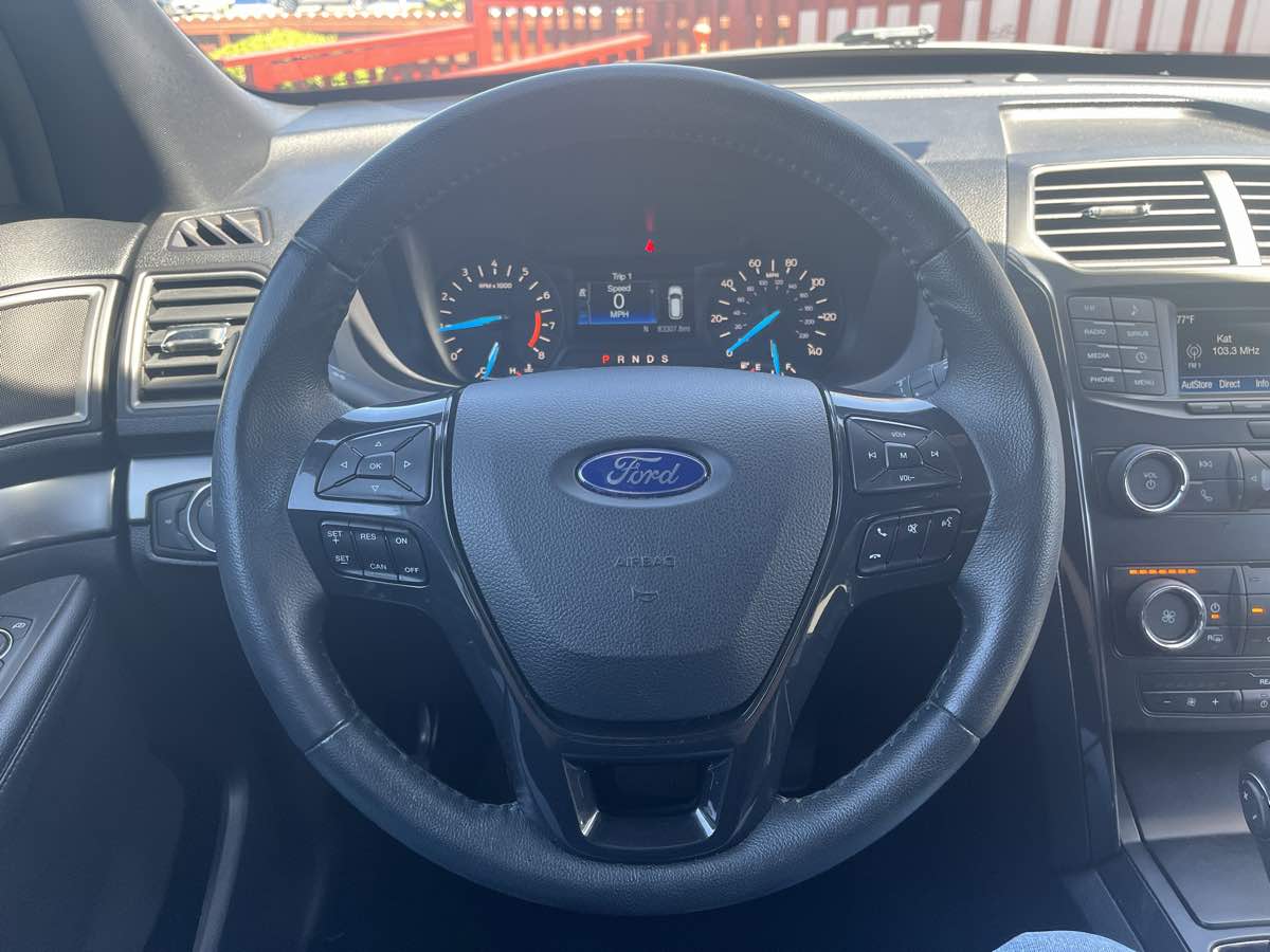 2019 Ford Explorer XLT - Photo 19