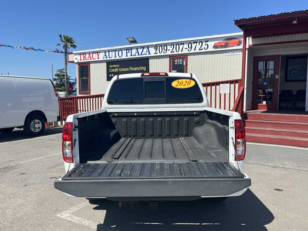 2020 Nissan Frontier SV - Photo 11