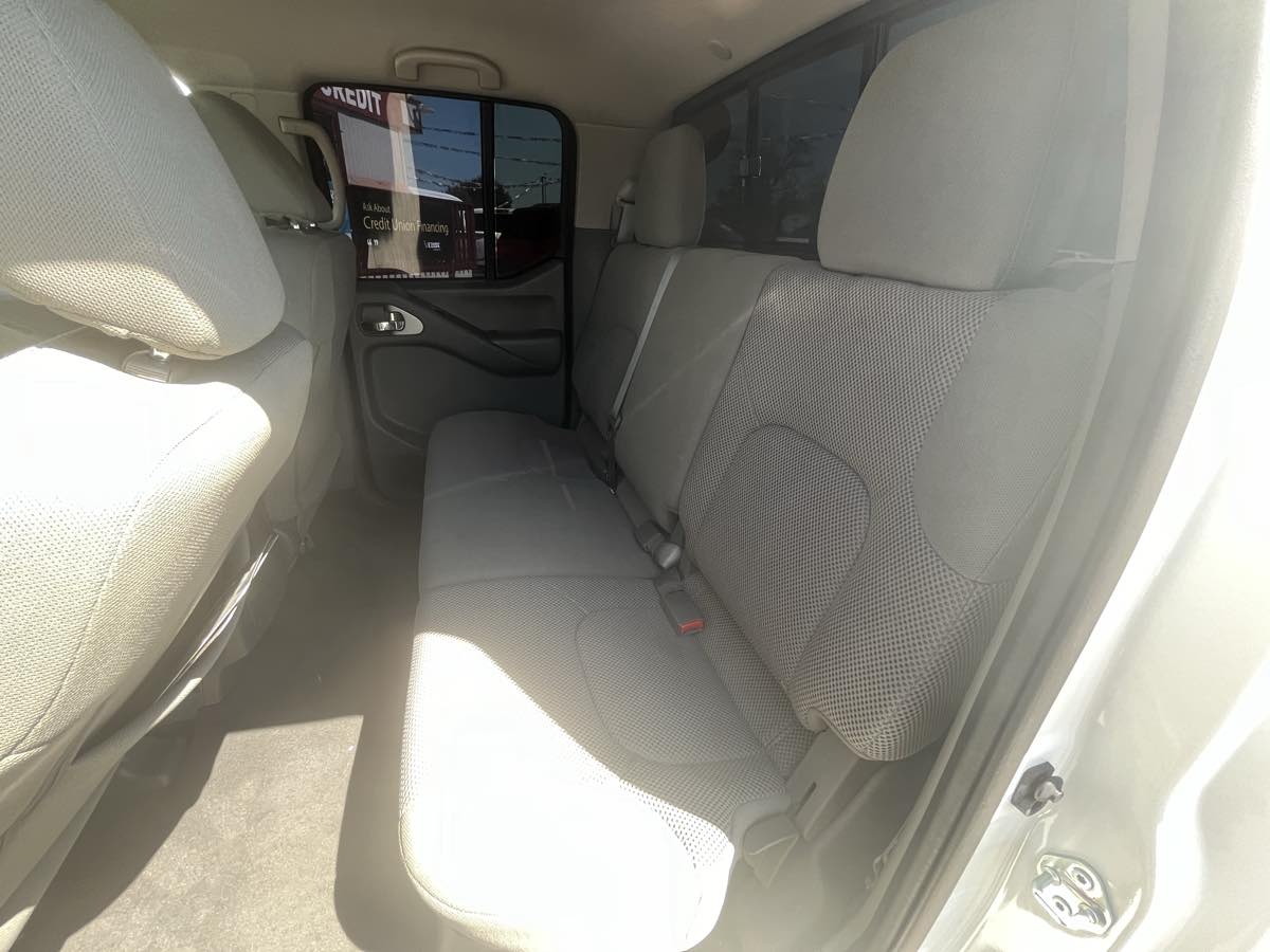 2020 Nissan Frontier SV - Photo 14