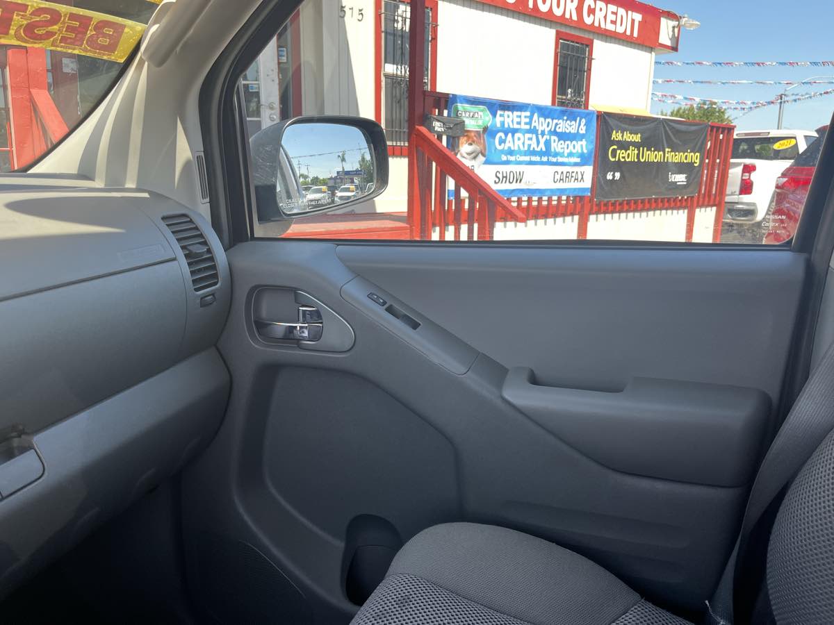 2020 Nissan Frontier SV - Photo 23