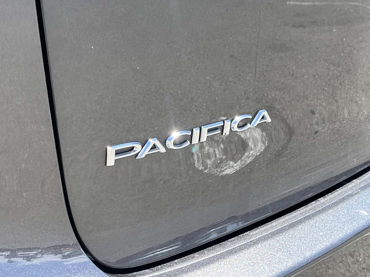 2021 Chrysler Pacifica Touring - Photo 9