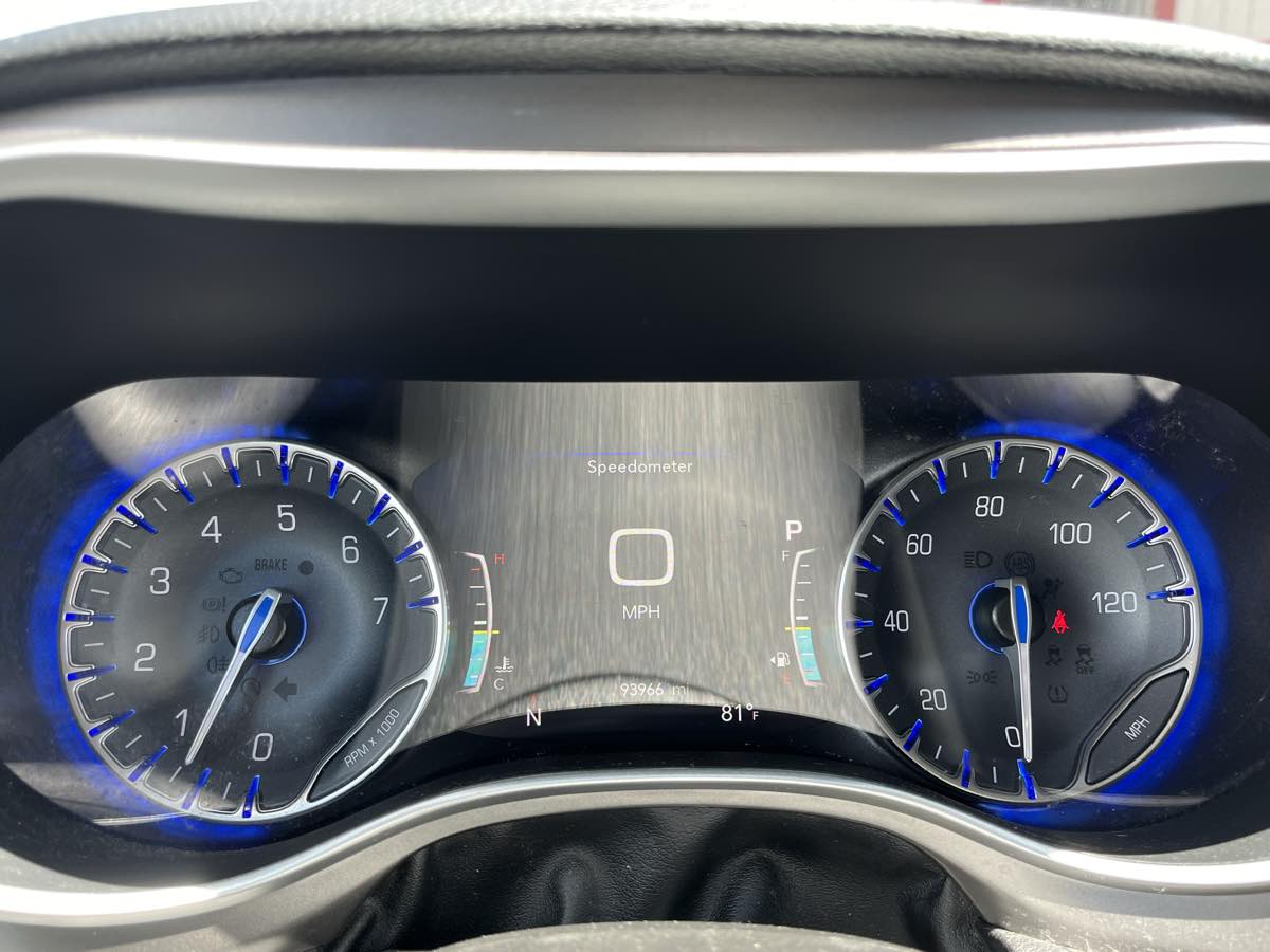 2021 Chrysler Pacifica Touring - Photo 19
