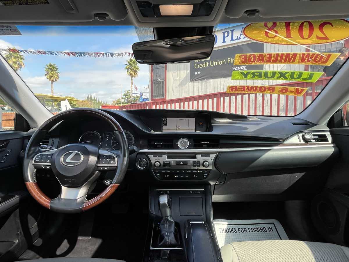 2018 Lexus ES 350 - Photo 11