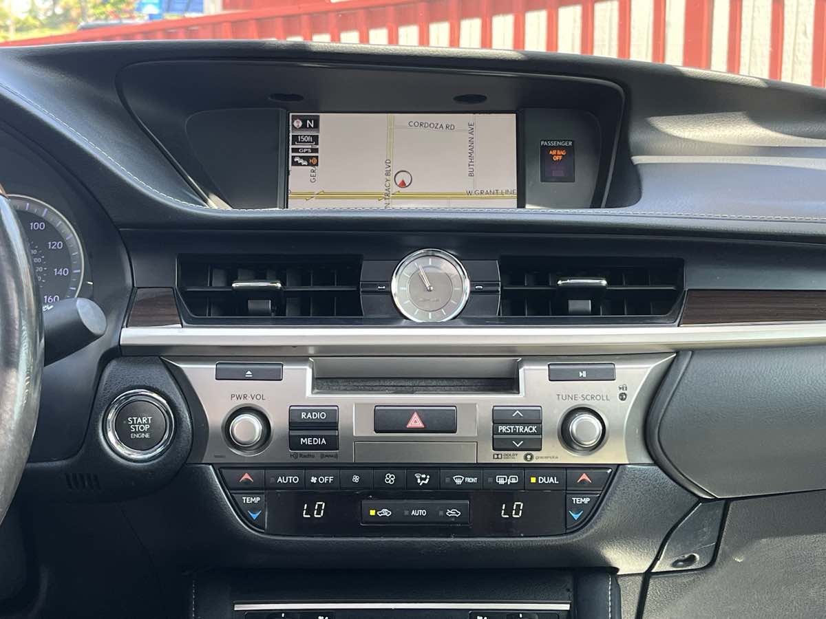 2018 Lexus ES 350 - Photo 18
