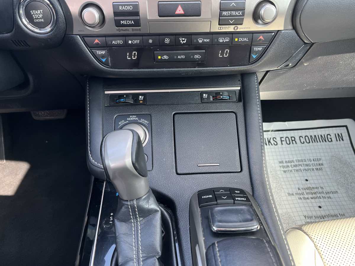 2018 Lexus ES 350 - Photo 20
