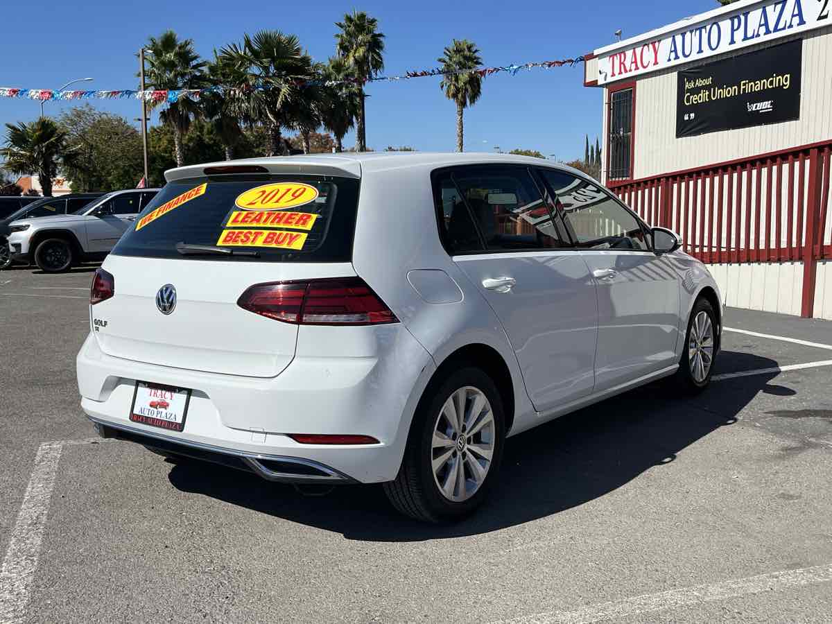 2019 Volkswagen Golf SE - Photo 4