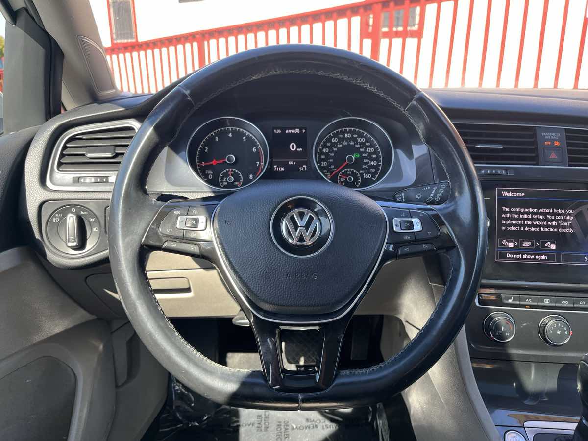 2019 Volkswagen Golf SE - Photo 14