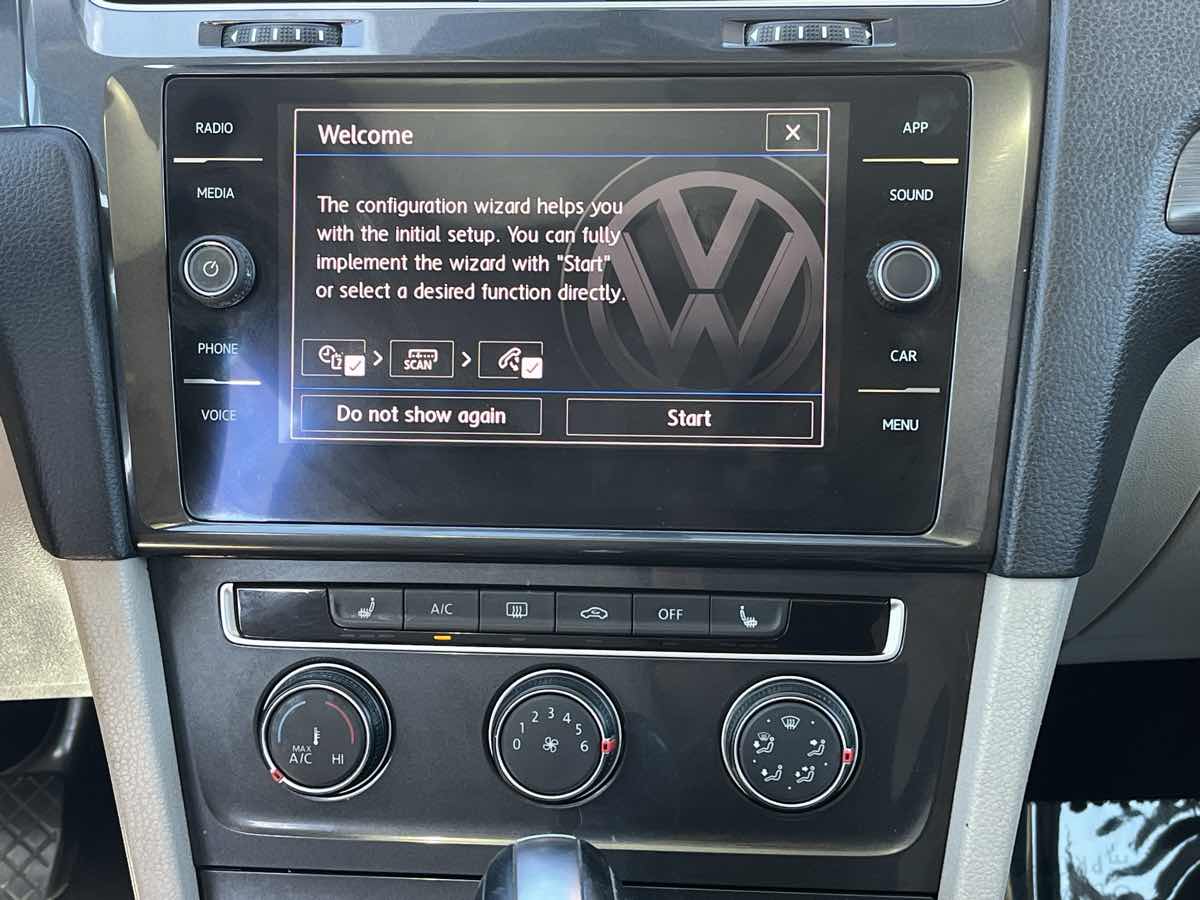 2019 Volkswagen Golf SE - Photo 16