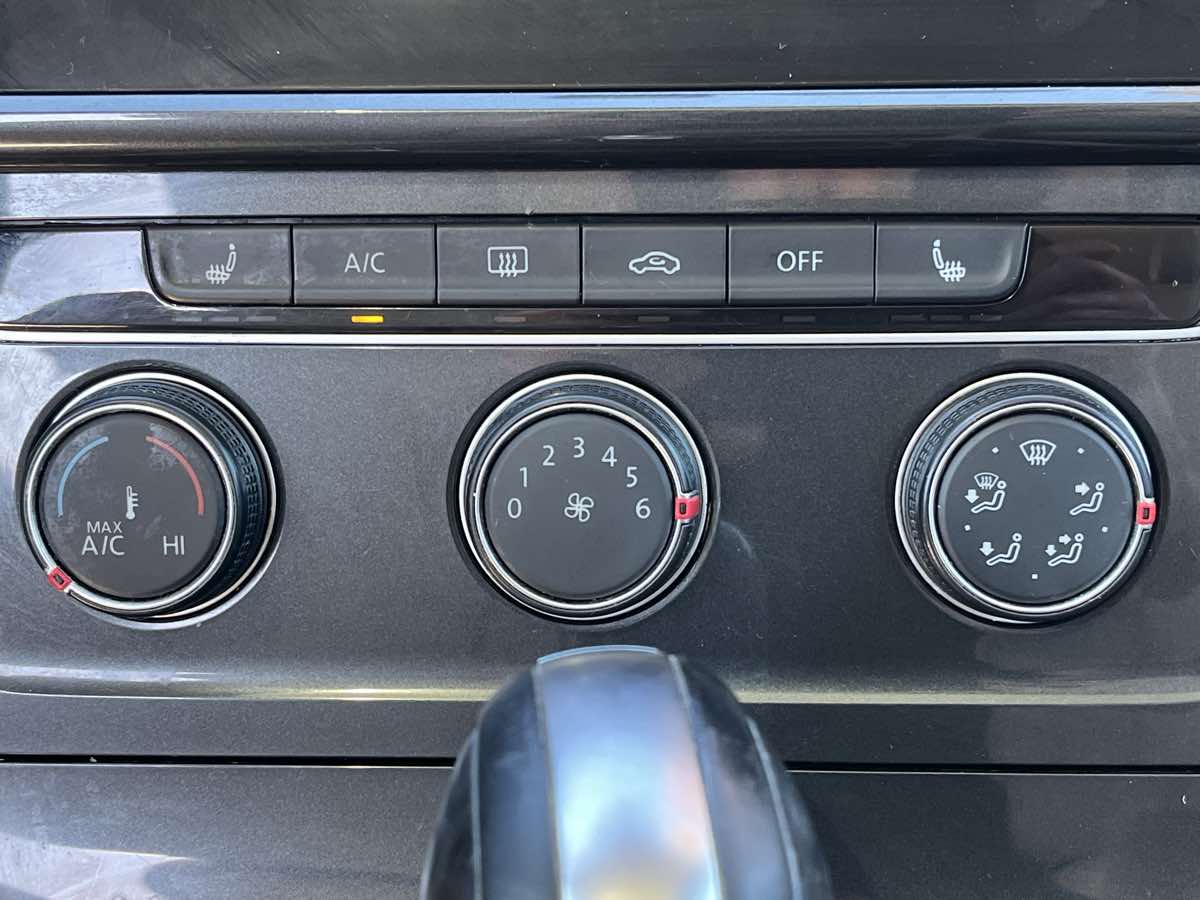 2019 Volkswagen Golf SE - Photo 18